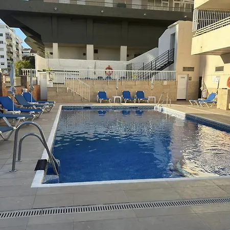 Holidays2fuengirola Studio Front Promenade & Pool شقة