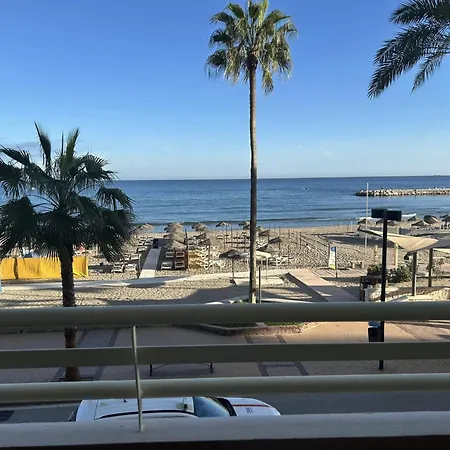 Holidays2fuengirola Studio Front Promenade & Pool شقة فوينخيرولا